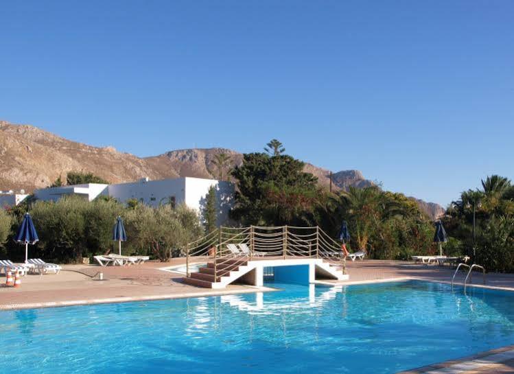 Eristos Beach Hotel Megálon Choríon Dış mekan fotoğraf